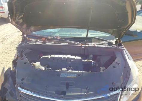 2017 Chevrolet Traverse Ls из США, поврежденный, VIN 1GNKRFEDXHJ217713